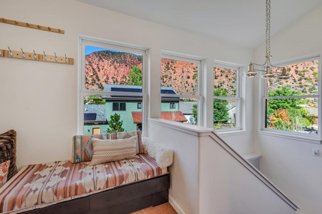 Cozy Home With Sauna In Glenwood Springs Bagian luar foto